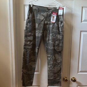 Wrangler Men's Olive Camo Cargo Pants